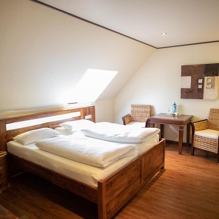 Vier Jahreszeiten Rooms Husum  Exterior photo
